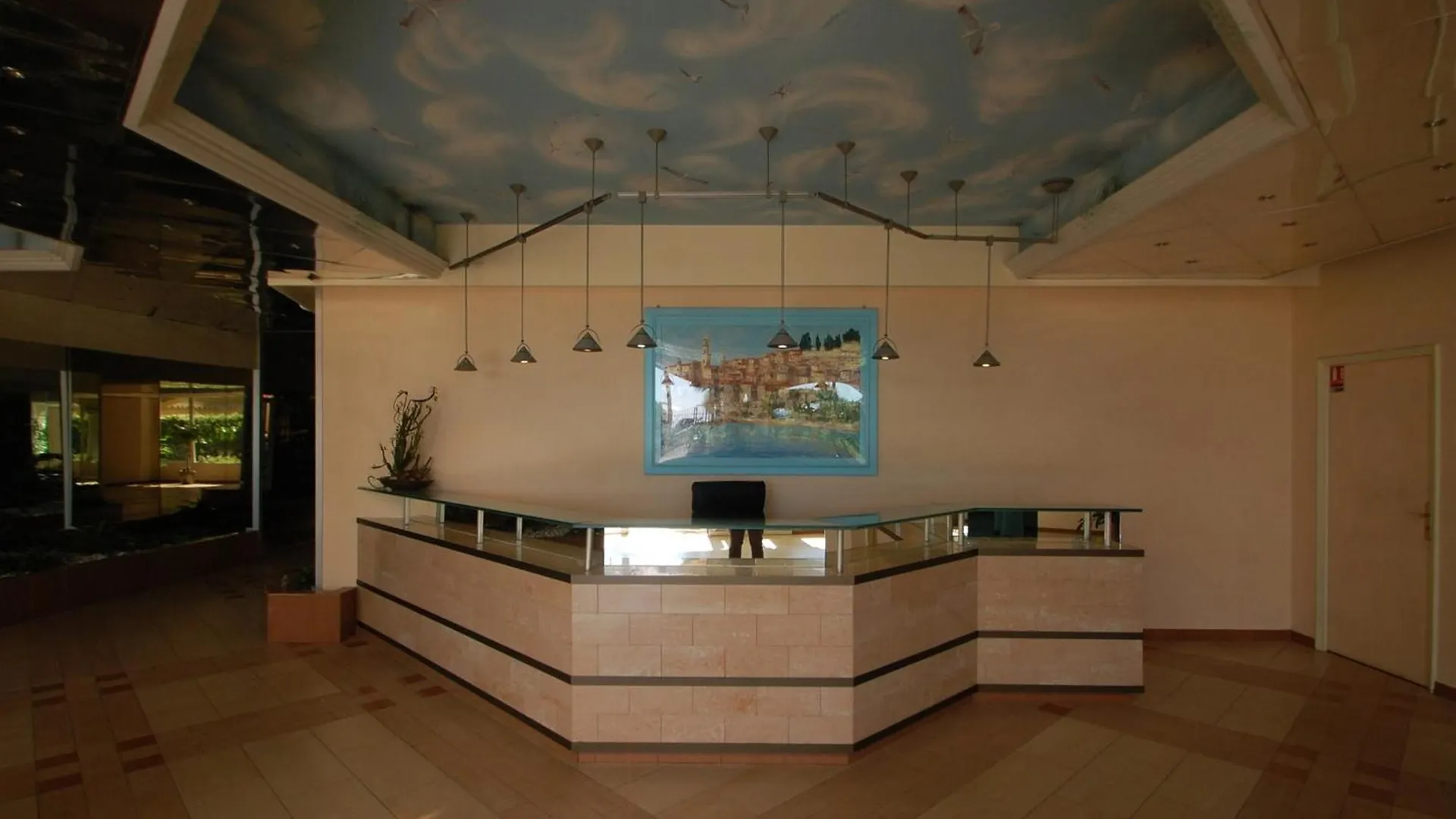 דירה Studio Renove Avec Balcon Et Garage En Plein Coeur De Menton - Fr-1-196-375
