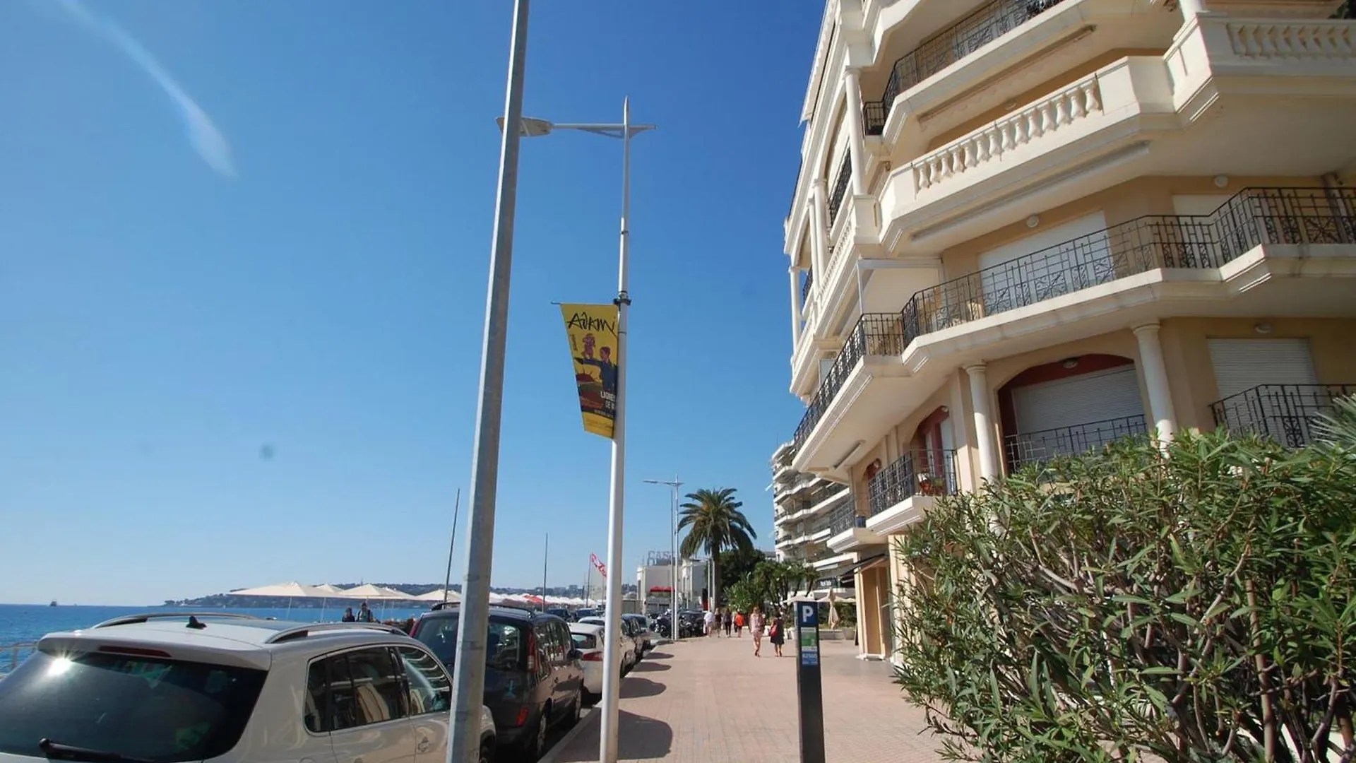 Studio Renove Avec Balcon Et Garage En Plein Coeur De Menton - Fr-1-196-375 0*,  Frankrike