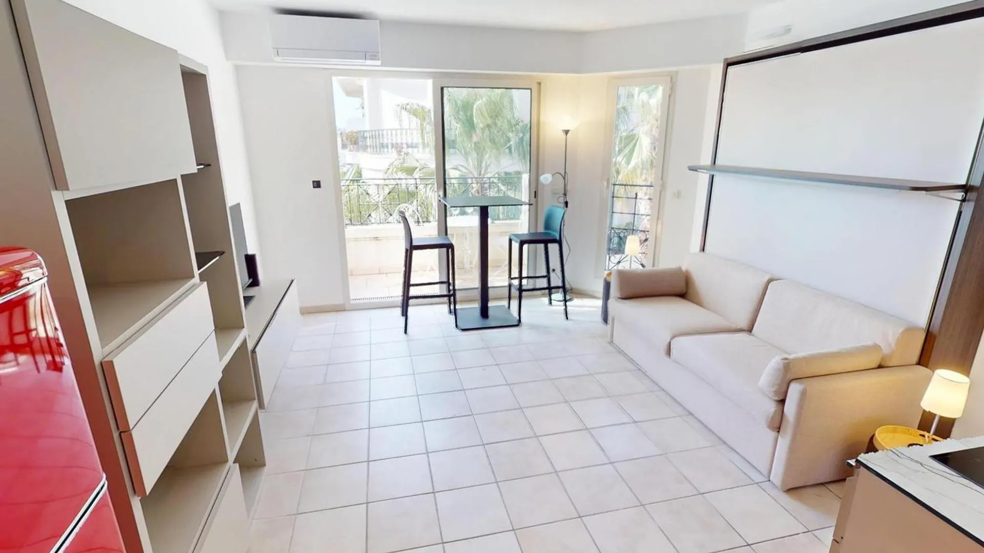 Studio Renove Avec Balcon Et Garage En Plein Coeur De Menton - Fr-1-196-375