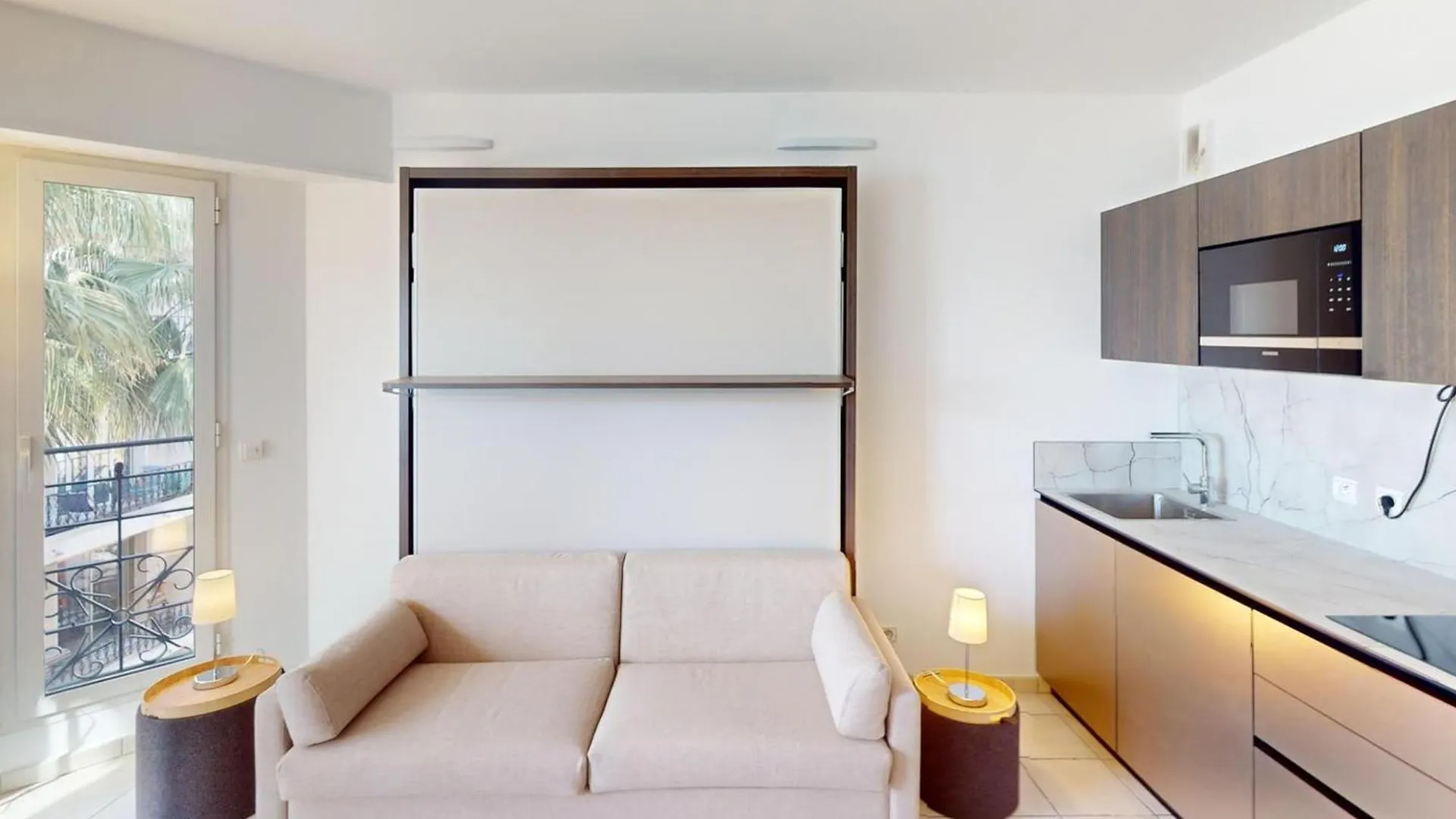 Studio Renove Avec Balcon Et Garage En Plein Coeur De Menton - Fr-1-196-375
